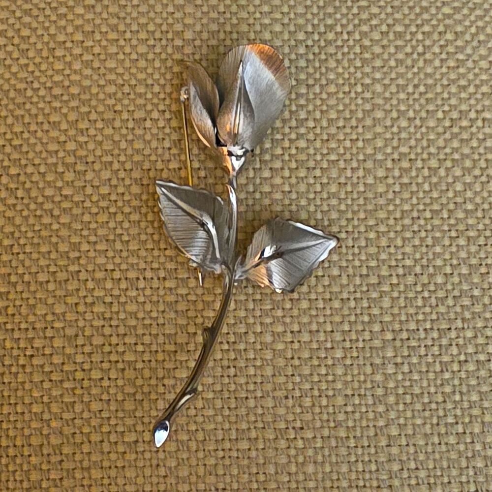 Silver Tone Metal Rosebud Flower Brooch  3" Classic